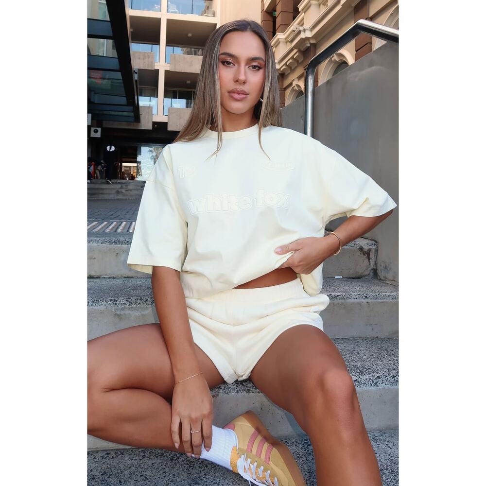 NWT White Fox Ready To Go Oversized‎ Tee Lemon Size Small/Medium